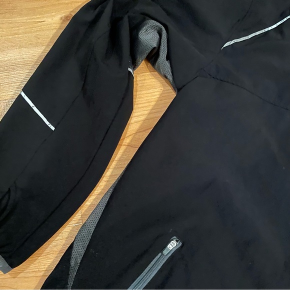 Men’s Fila Windbreaker Jacket - Picture 4 of 8